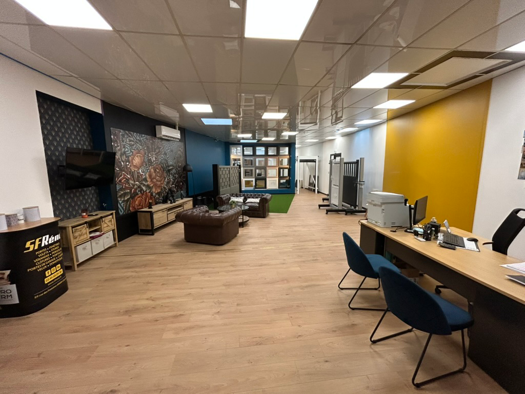 Showroom SFRéno Clermont